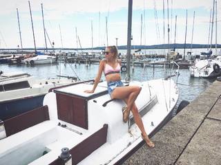 Alexandra Nagy feet photo 3