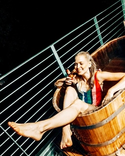 Alexandra Nagy feet photo 5
