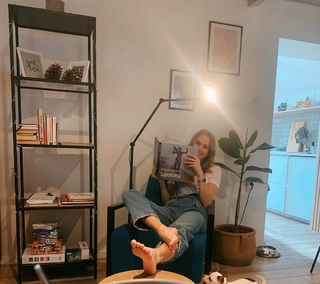 Alexandra Nagy feet photo 5