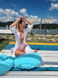 Alexandra Nagy feet photo 3