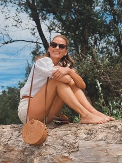Alexandra Nagy feet photo 2