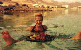 Alexandra Neldel feet photo thumbnail