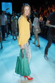 Alexandra Neldel feet photo thumbnail