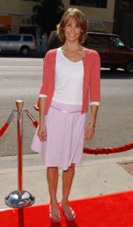 Alexandra Paul feet photo thumbnail