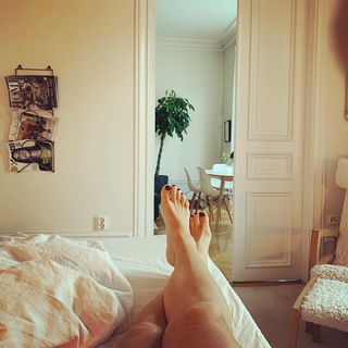 Alexandra Rapaport feet photo thumbnail