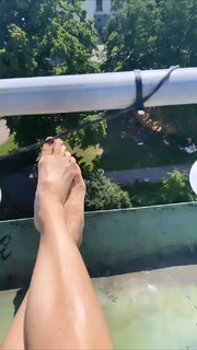 Alexandra Rapaport feet photo thumbnail