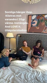 Alexandra Rapaport feet photo thumbnail