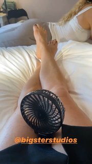 Alexandra Rapaport feet photo thumbnail
