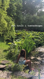 Alexandra Rapaport feet photo thumbnail