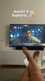 Alexandra Rapaport feet photo thumbnail