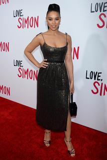 Alexandra Shipp feet photo thumbnail