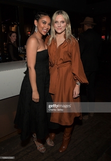 Alexandra Shipp feet photo thumbnail