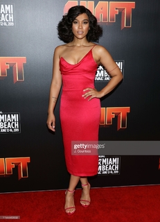 Alexandra Shipp feet photo thumbnail