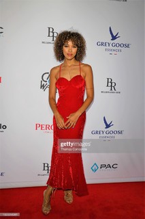 Alexandra Shipp feet photo thumbnail