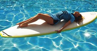 Alexandra Stan feet photo thumbnail