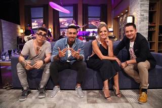 Alexandra Stan feet photo thumbnail
