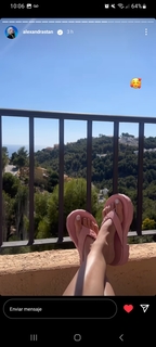 Alexandra Stan feet photo thumbnail