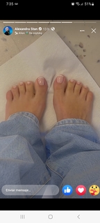 Alexandra Stan feet photo thumbnail