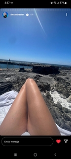 Alexandra Stan feet photo thumbnail