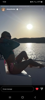 Alexandra Stan feet photo thumbnail