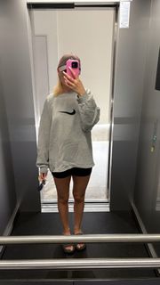 Alexandra Stan feet photo thumbnail