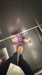 Alexandra Stan feet photo thumbnail