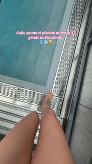 Alexandra Stan feet photo thumbnail