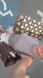 Alexandra Stan feet photo thumbnail