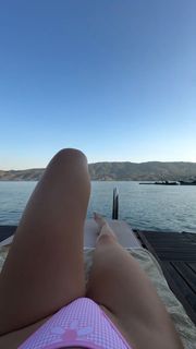 Alexandra Stan feet photo thumbnail