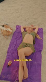 Alexandra Stan feet photo thumbnail