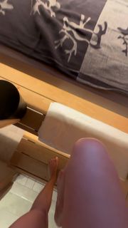 Alexandra Stan feet photo thumbnail