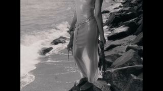 Alexandra Stan feet photo thumbnail