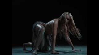 Alexandra Stan feet photo 2