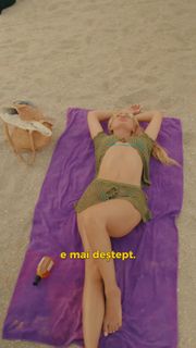 Alexandra Stan feet photo 7
