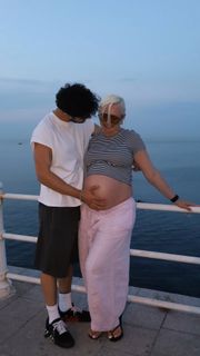 Alexandra Stan feet photo 3