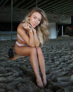 Alexandra Vino feet photo 11