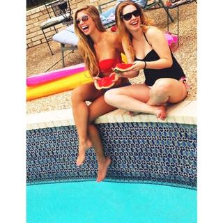 Alexandria DeBerry feet photo thumbnail