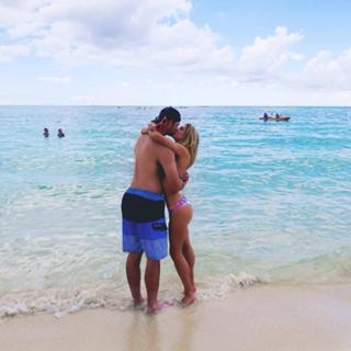 Alexandria DeBerry feet photo thumbnail