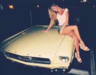 Alexandria DeBerry feet photo thumbnail