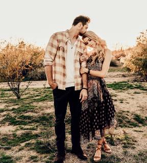 Alexandria DeBerry feet photo thumbnail