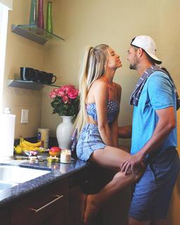 Alexandria DeBerry feet photo thumbnail