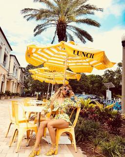 Alexandria DeBerry feet photo thumbnail