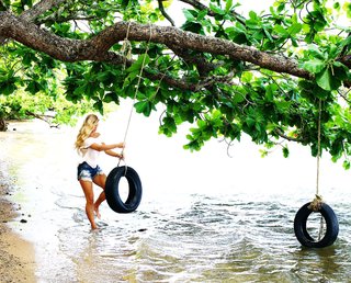 Alexandria DeBerry feet photo thumbnail