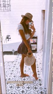 Alexandria DeBerry feet photo thumbnail