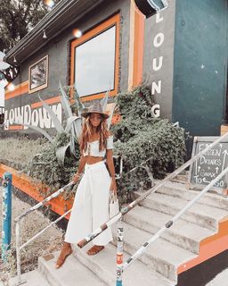 Alexandria DeBerry feet photo thumbnail