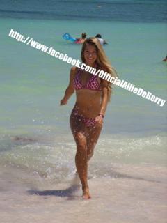 Alexandria DeBerry feet photo thumbnail