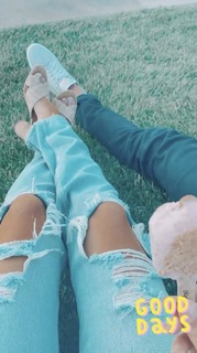 Alexandria DeBerry feet photo thumbnail