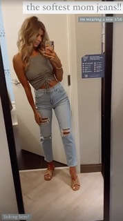 Alexandria DeBerry feet photo thumbnail