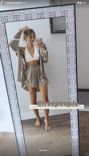 Alexandria DeBerry feet photo thumbnail