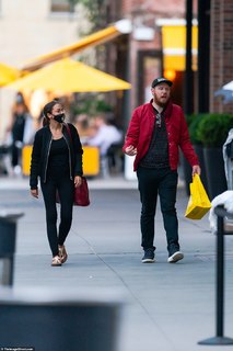 Alexandria Ocasio-Cortez feet photo thumbnail